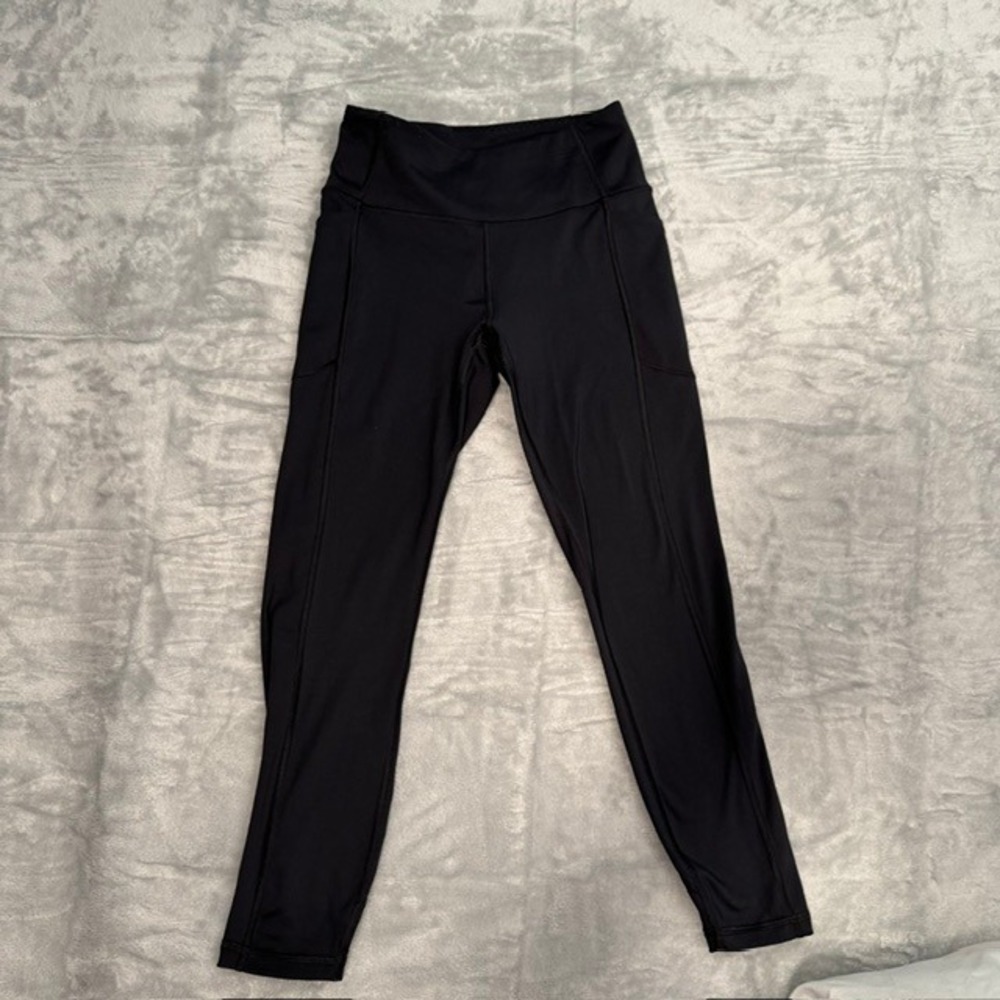 Victoria's Secret Essential 7/8 High‎ Rise Pocket Leggings Black Small EUC